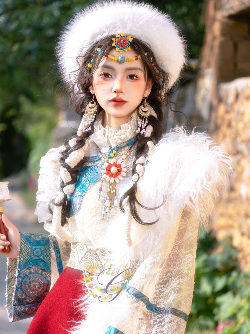 Ethnic Fashion Photography - Tibetische Ethnische Damenmode im Neuen Stil