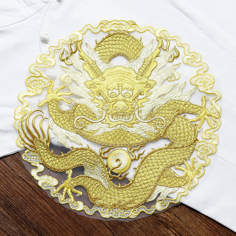 Ethnic Fashion For Men - Runder Stoffaufnäher mit goldenem Drachengarn für