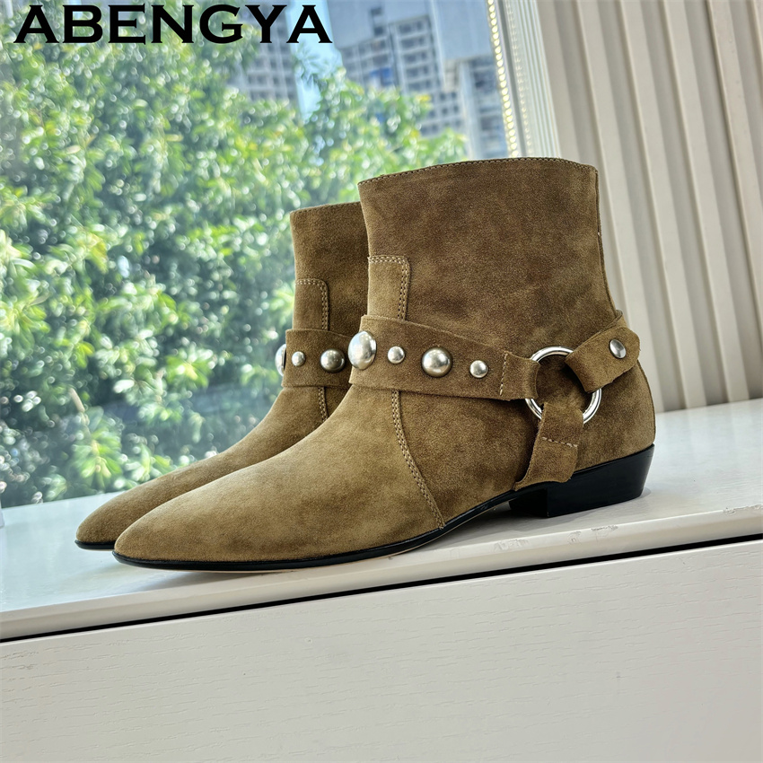 Ethnic Fashion Week - Flache Winter-Stiefeletten für Damen mit Nieten-Dekoration