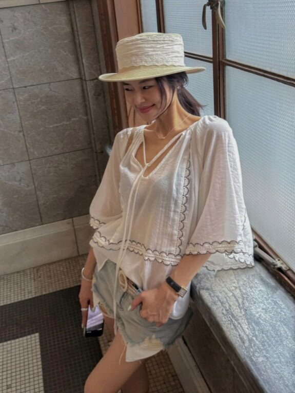 Ethnic Fusion Fashion - Koreanischer Patchwork-Oberteil mit V-Ausschnitt und Schnürung,