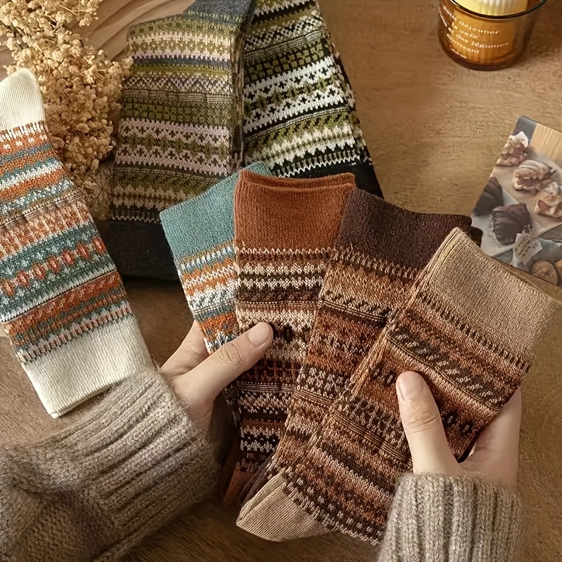 Retro-7-Farben-Socken in der M – Winter Ethnic Fashion For Women Bewertung und Preis