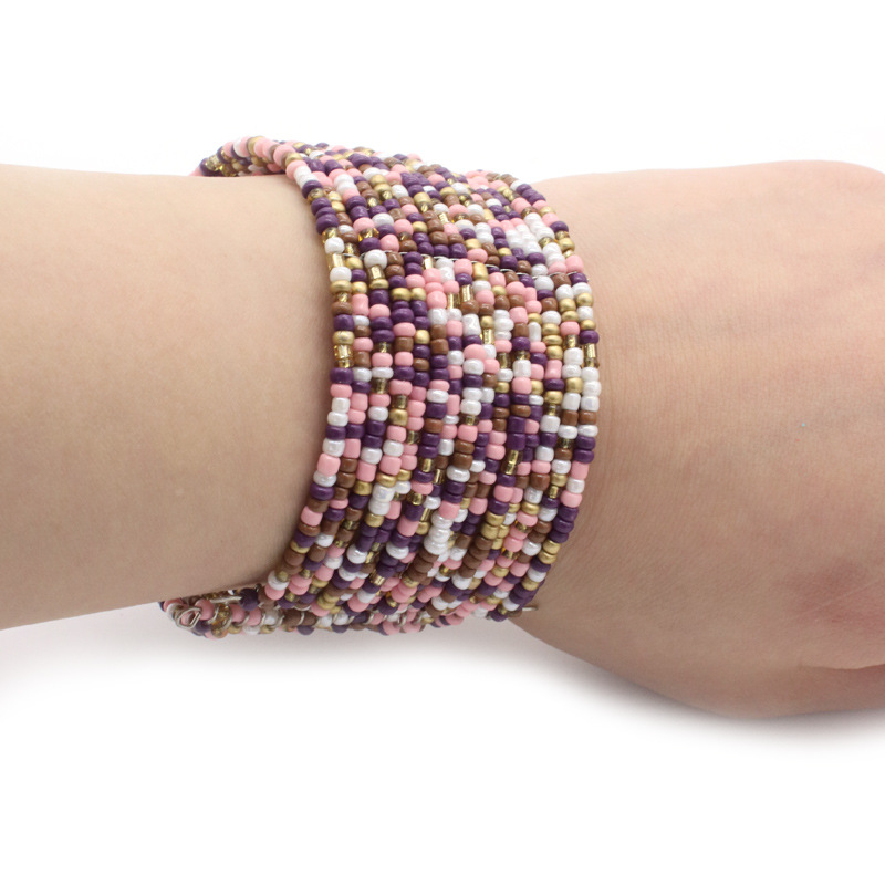 Handgefertigtes Perlenarmband  – Ethnic Fashion Photography Bewertung und Preis