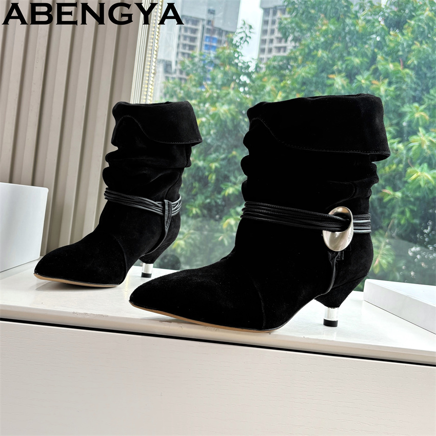 Spitze Kitten-Heel-Stiefelette – Ethnic Fashion Week Bewertung und Preis