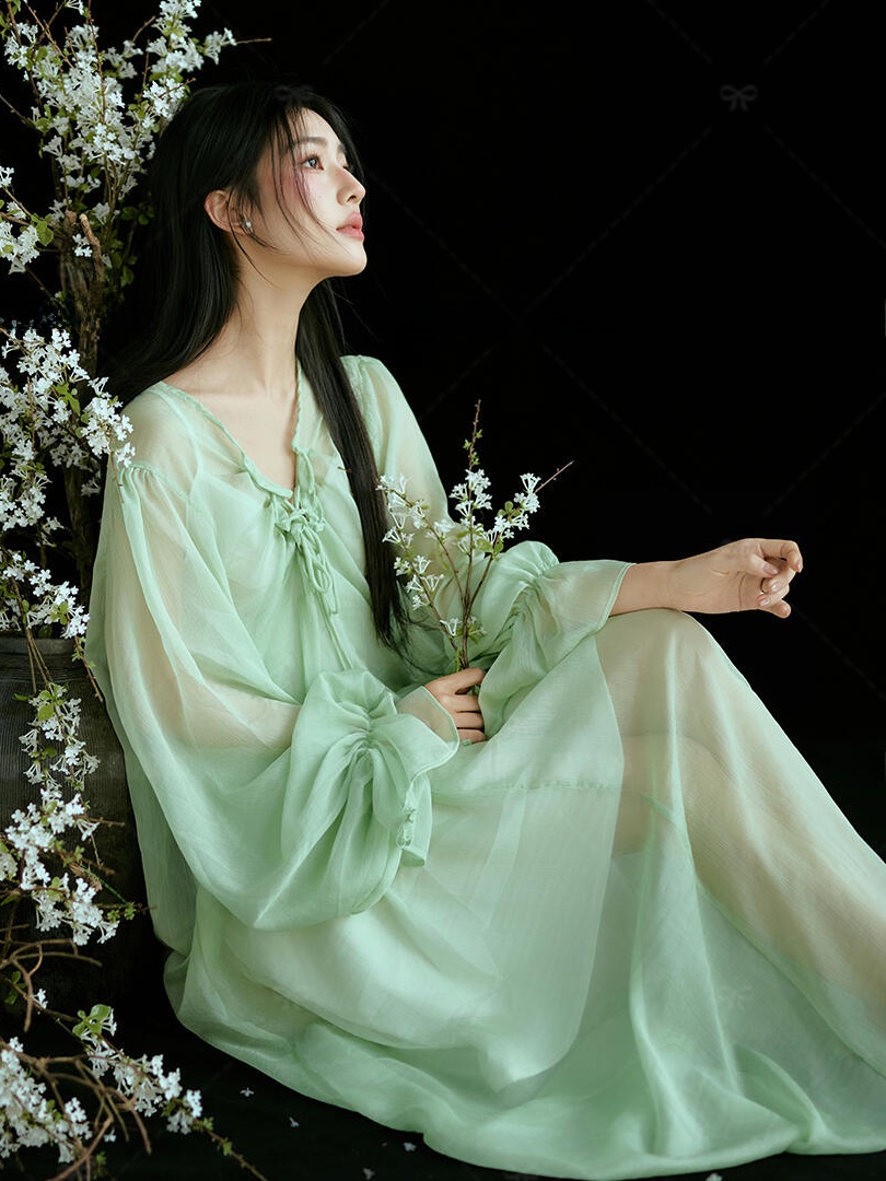 Grünes Kleid im chinesischen S – Ethnic Fashion Studio Bewertung und Preis